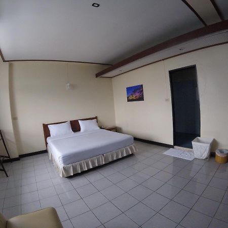 Tapee Hotel Surat Thani Extérieur photo