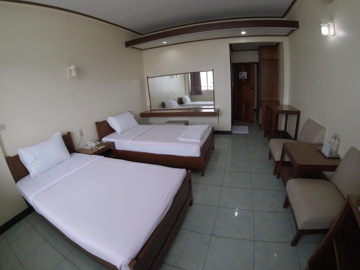 Tapee Hotel Surat Thani Extérieur photo
