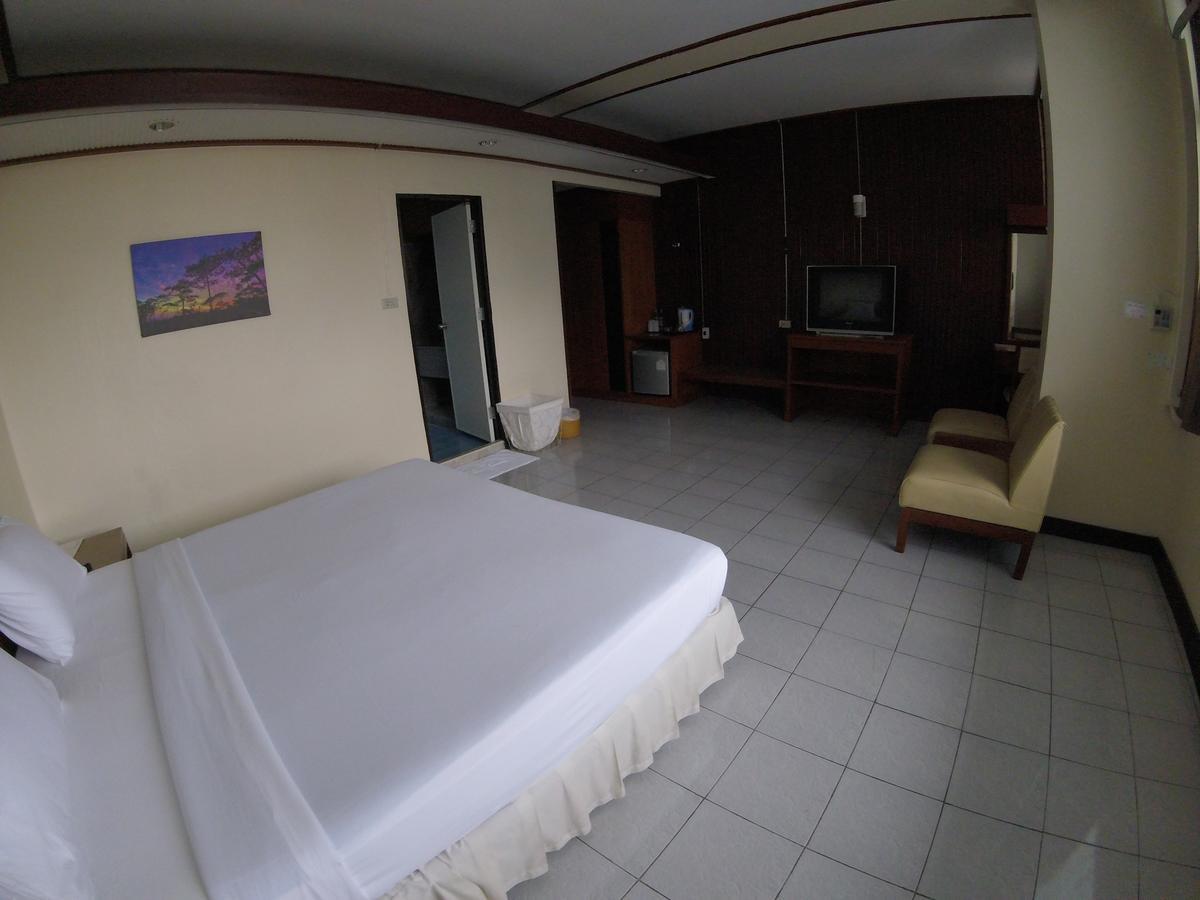 Tapee Hotel Surat Thani Extérieur photo