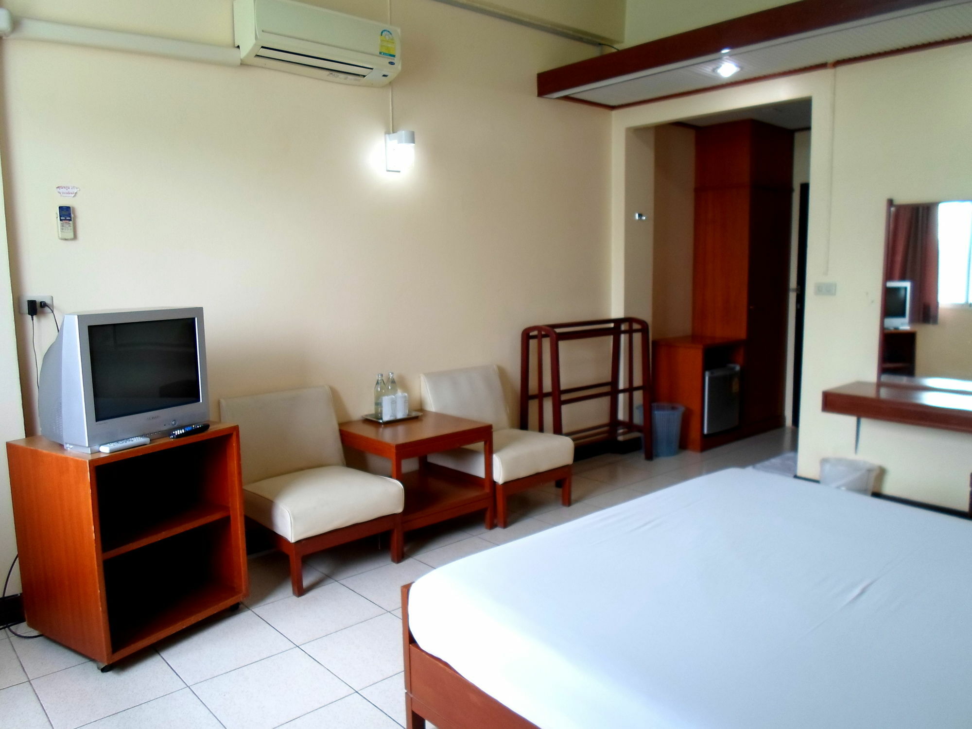 Tapee Hotel Surat Thani Extérieur photo