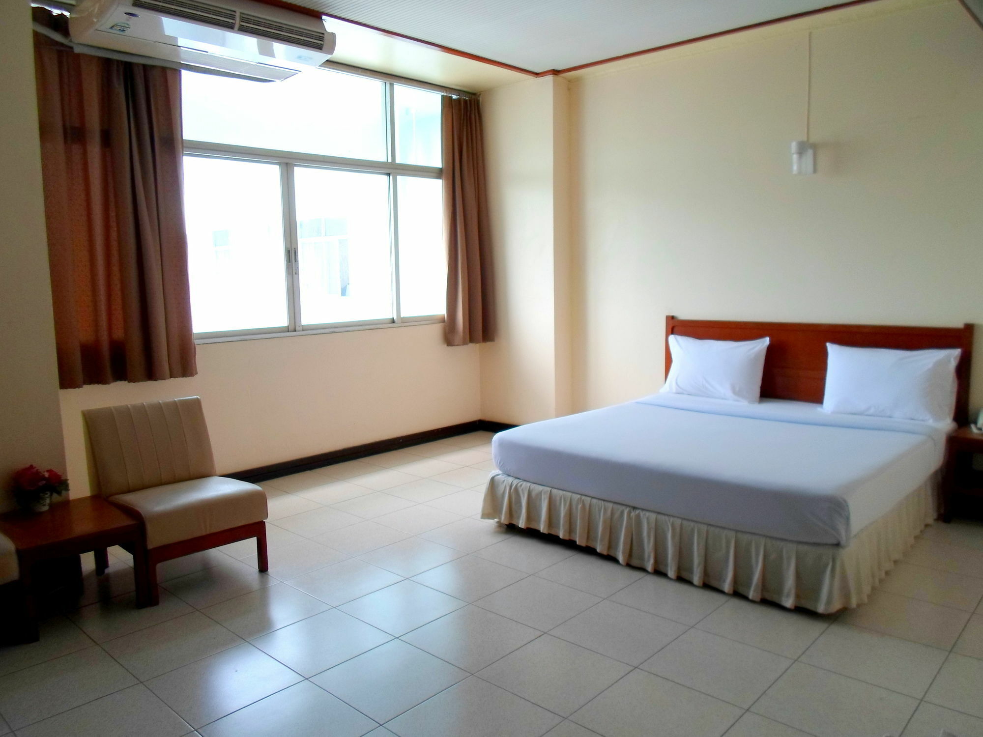 Tapee Hotel Surat Thani Extérieur photo